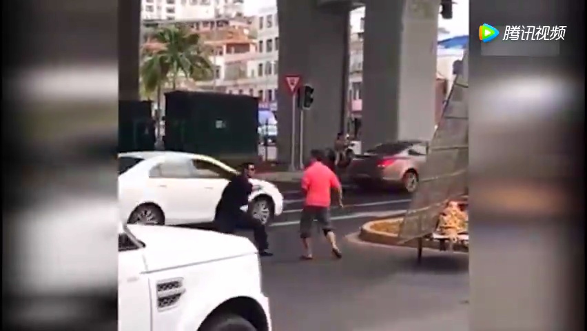 奇葩逗比作死搞笑集锦 !最后一个我可能打了个假车!