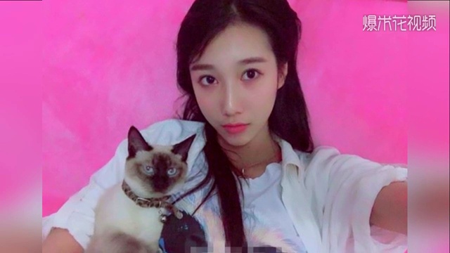 王思聪七夕带神秘女出入酒店,疑似乔任梁前女友