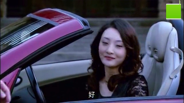 拜金女抛弃了前男友,结果总裁直接带了一个比她还美的